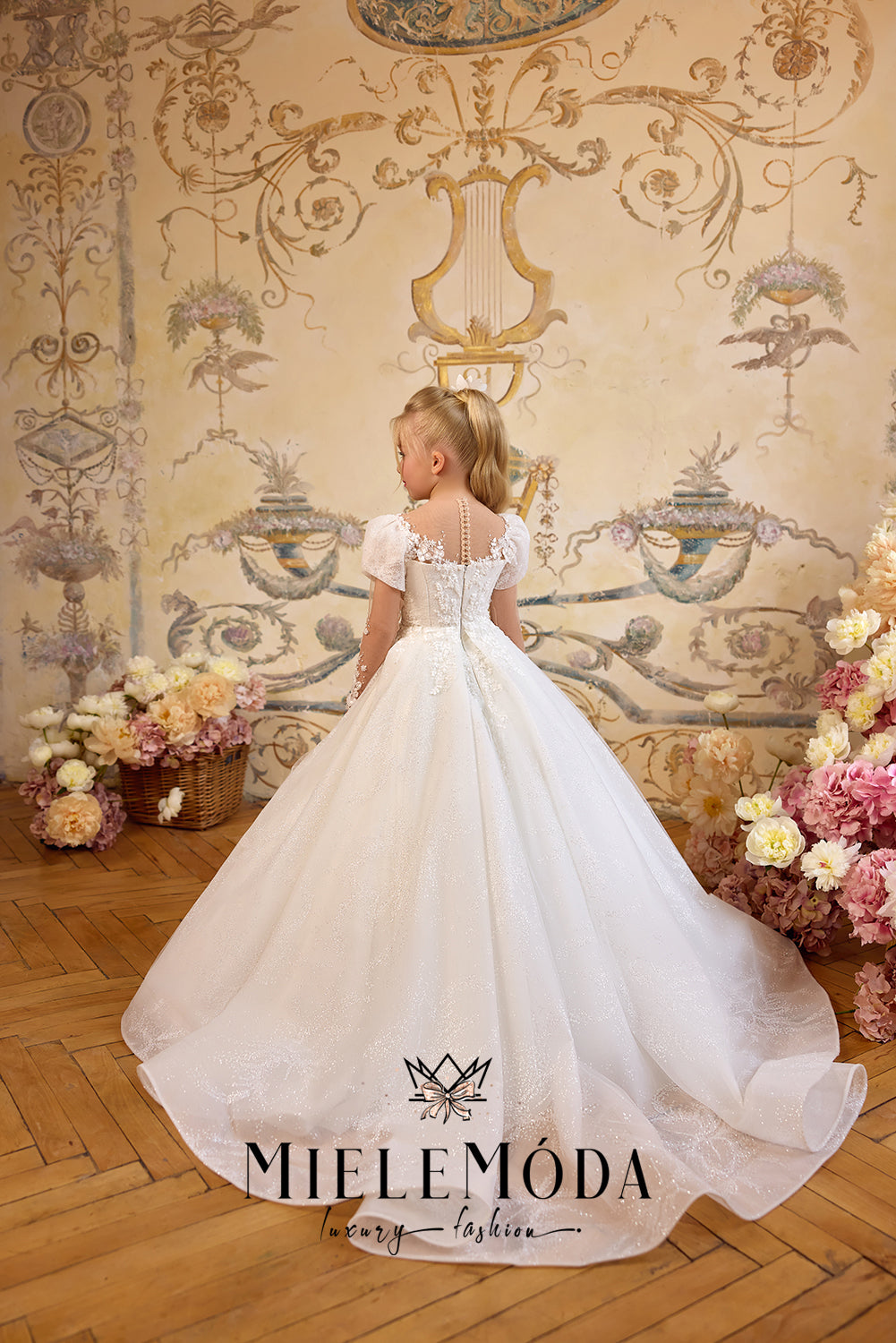 Douceur Royale Couture First Communion Dress