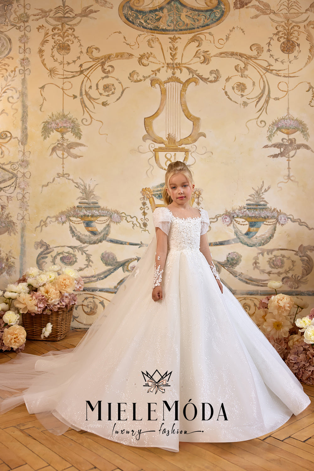 Douceur Royale Couture First Communion Dress