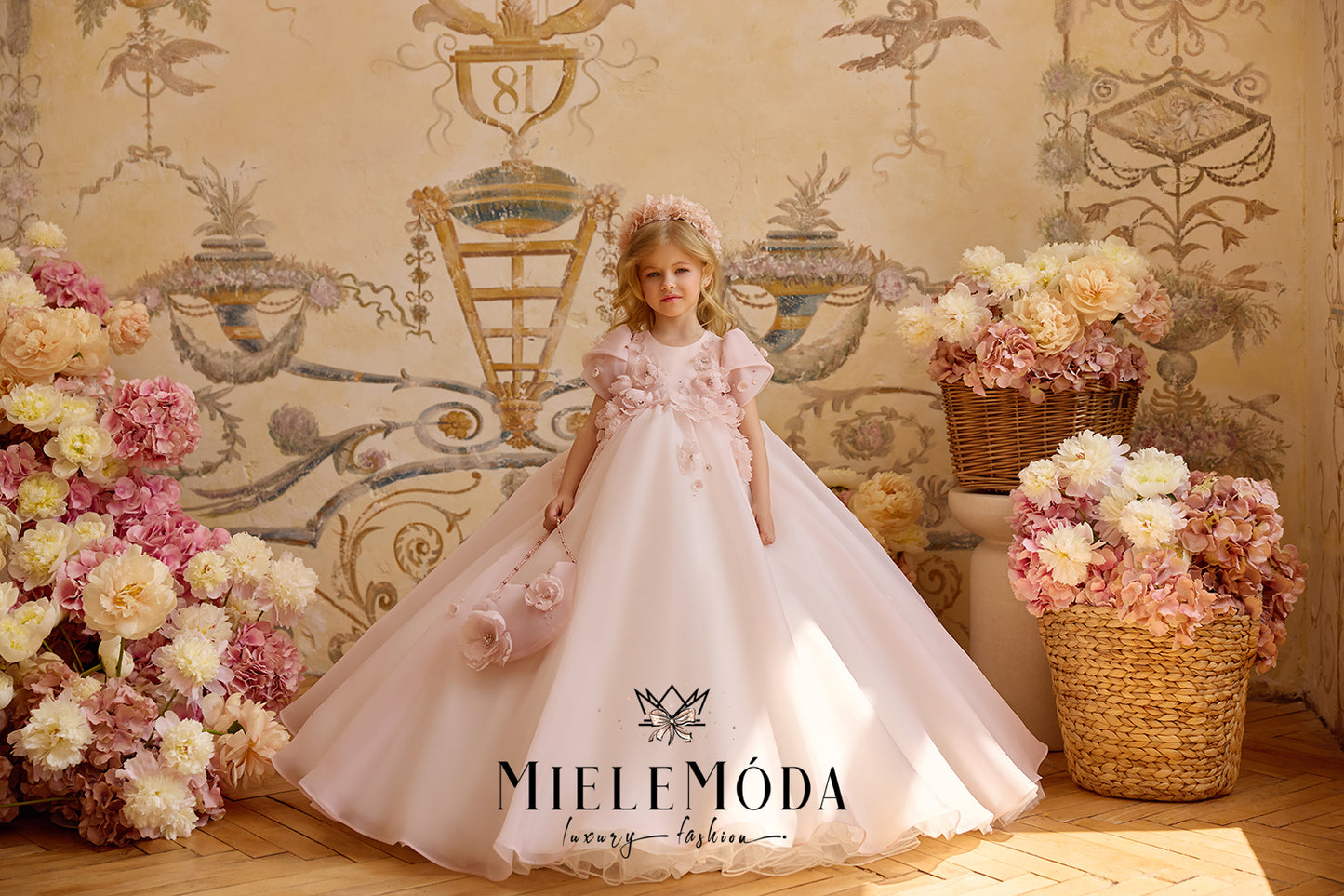 Éclat de Pétale 3D Flowers Couture Flower Girl Dress