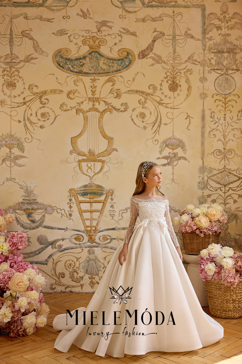 Étoile de Château Couture First Communion Dress
