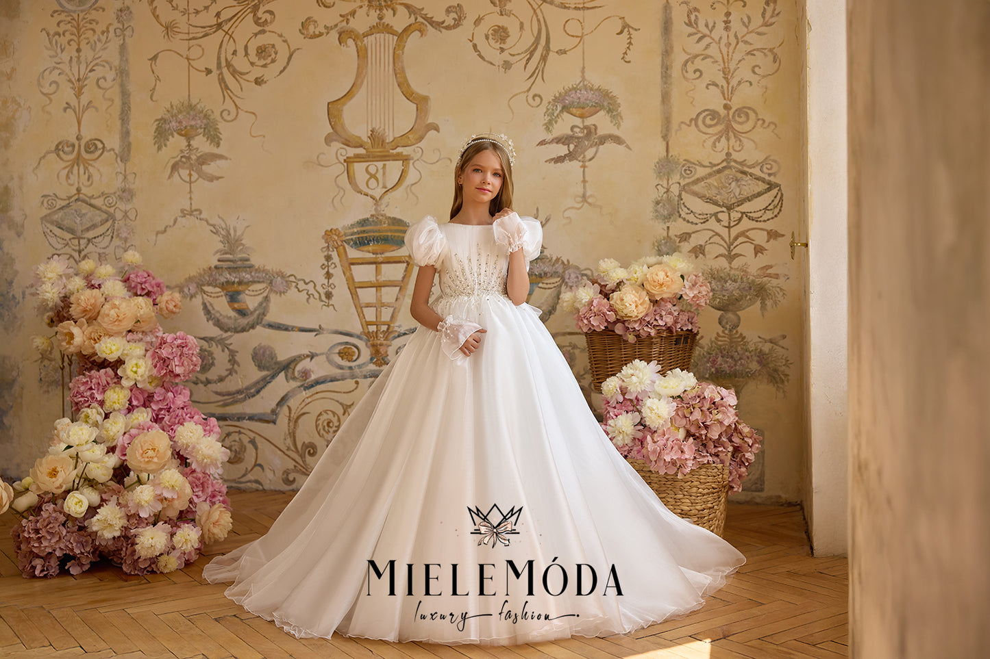 Lumière du Château Couture Flower Girl Communion Dress