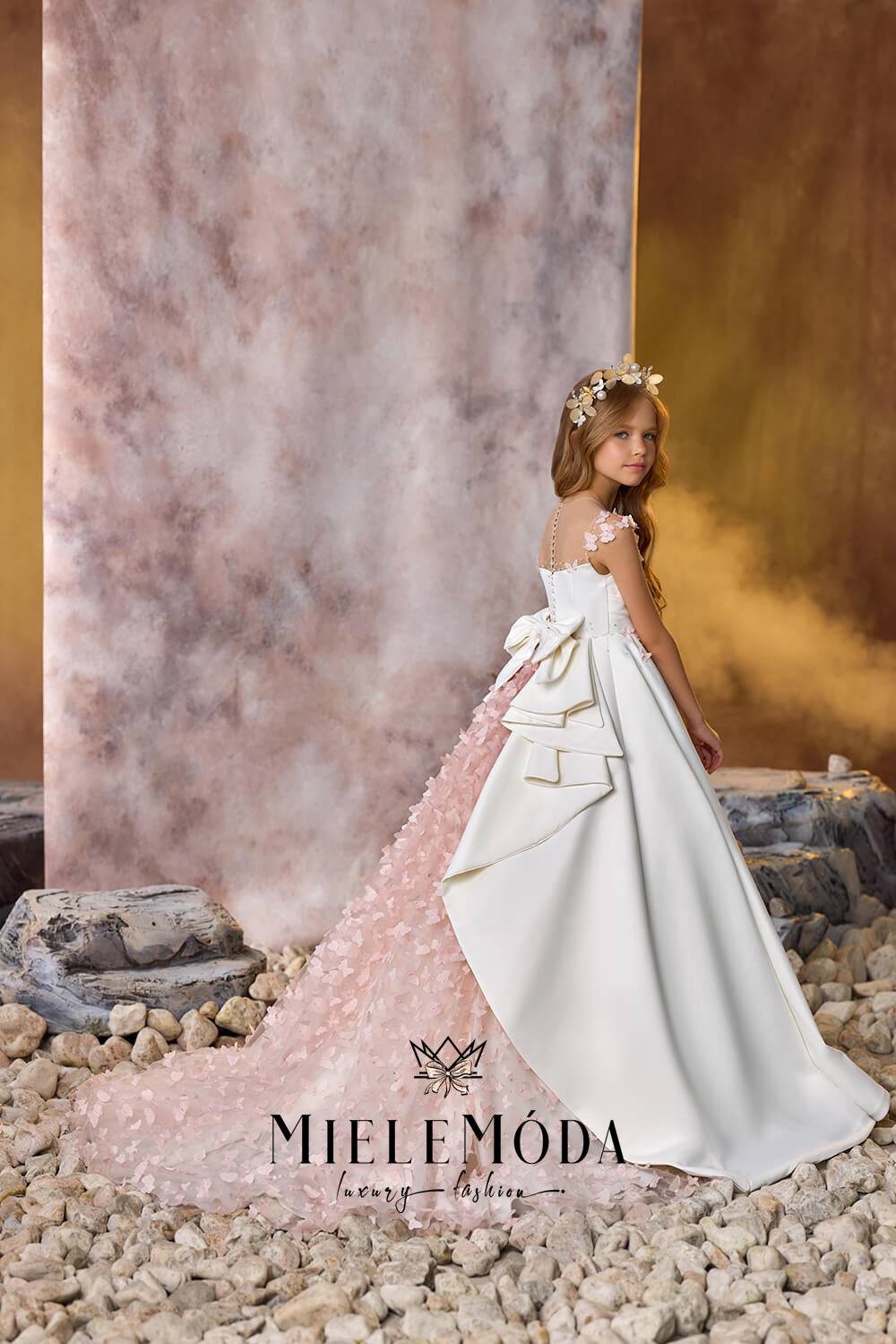 luxury girls dresses for exclusive parties Luxury Gold Girl Dress with Flowers for kids Birthday Pageant Party J363