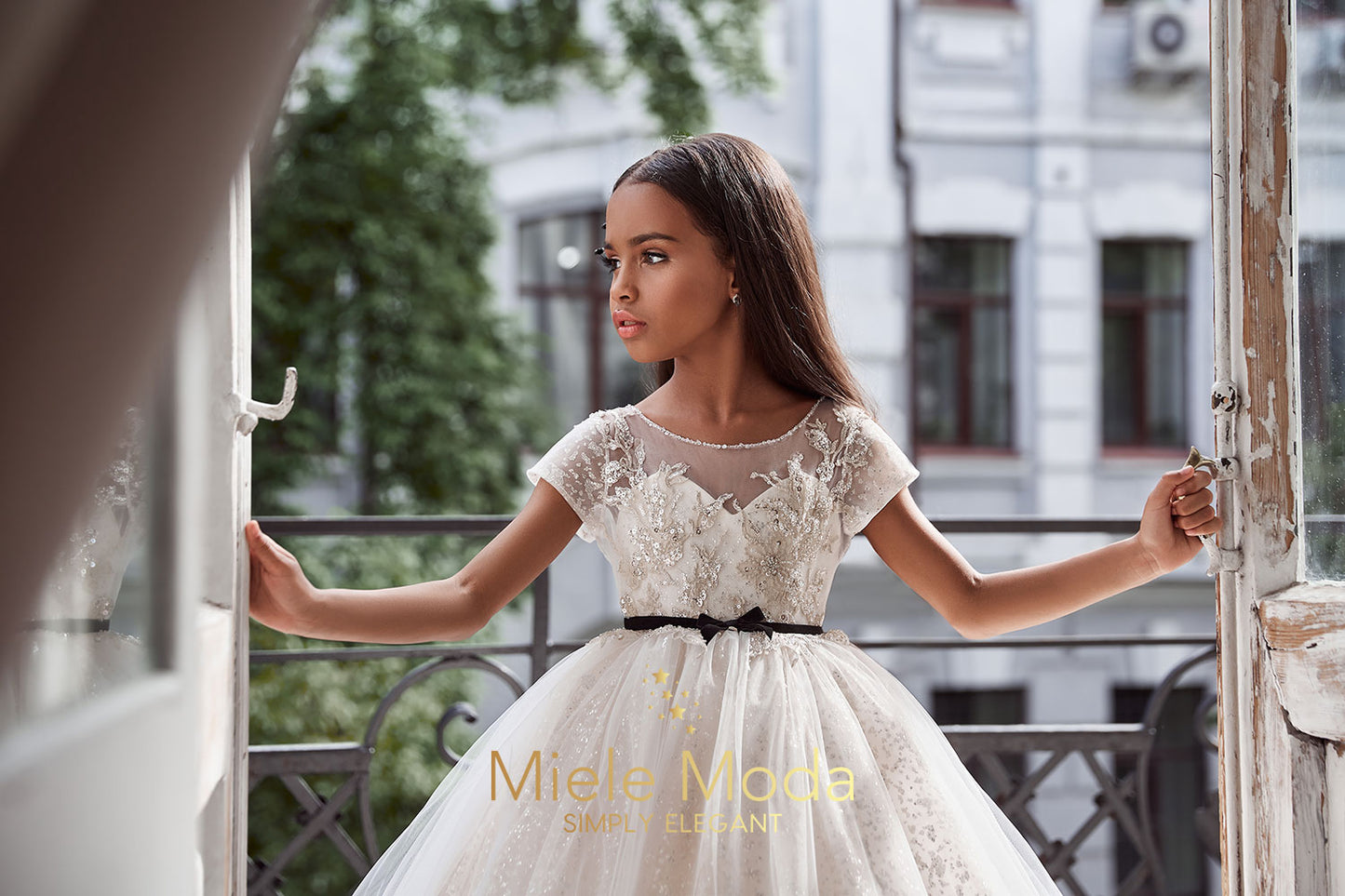 Élodie Luxury Flower Girl Dress