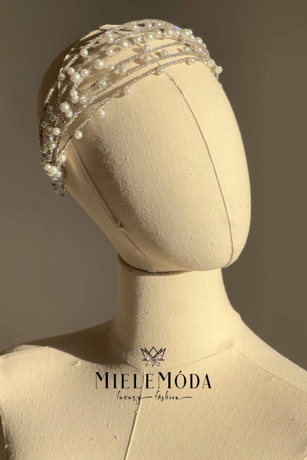 Aura Céleste Pearls Girl Luxury Hair Accessory