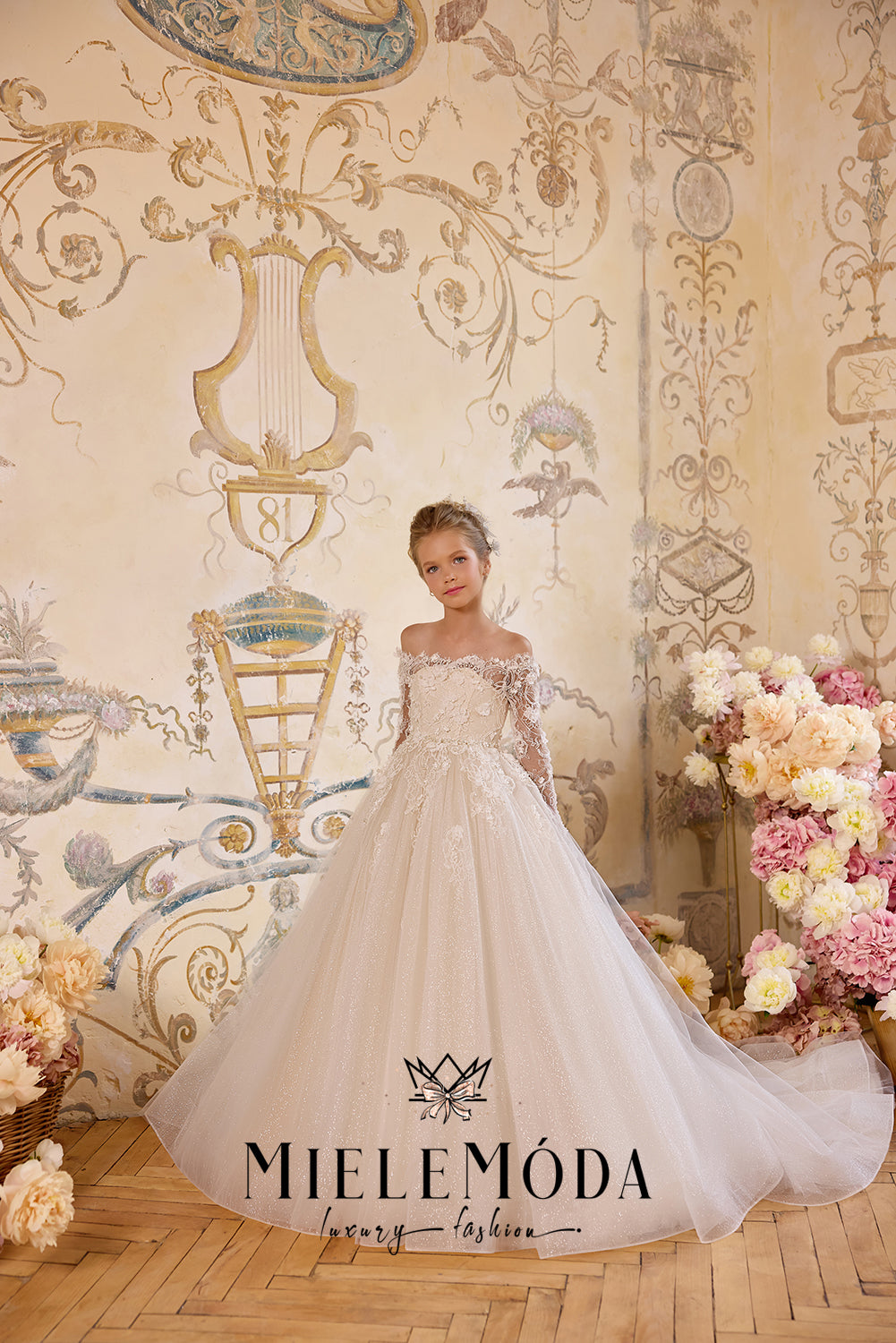 Champ de Fleurs Couture Flower Girl Communion Dress