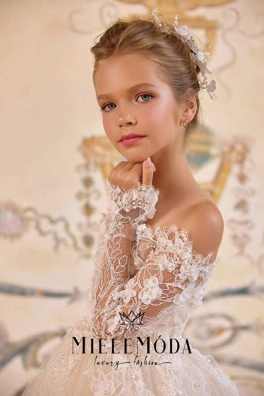 Champ de Fleurs Couture Flower Girl Communion Dress