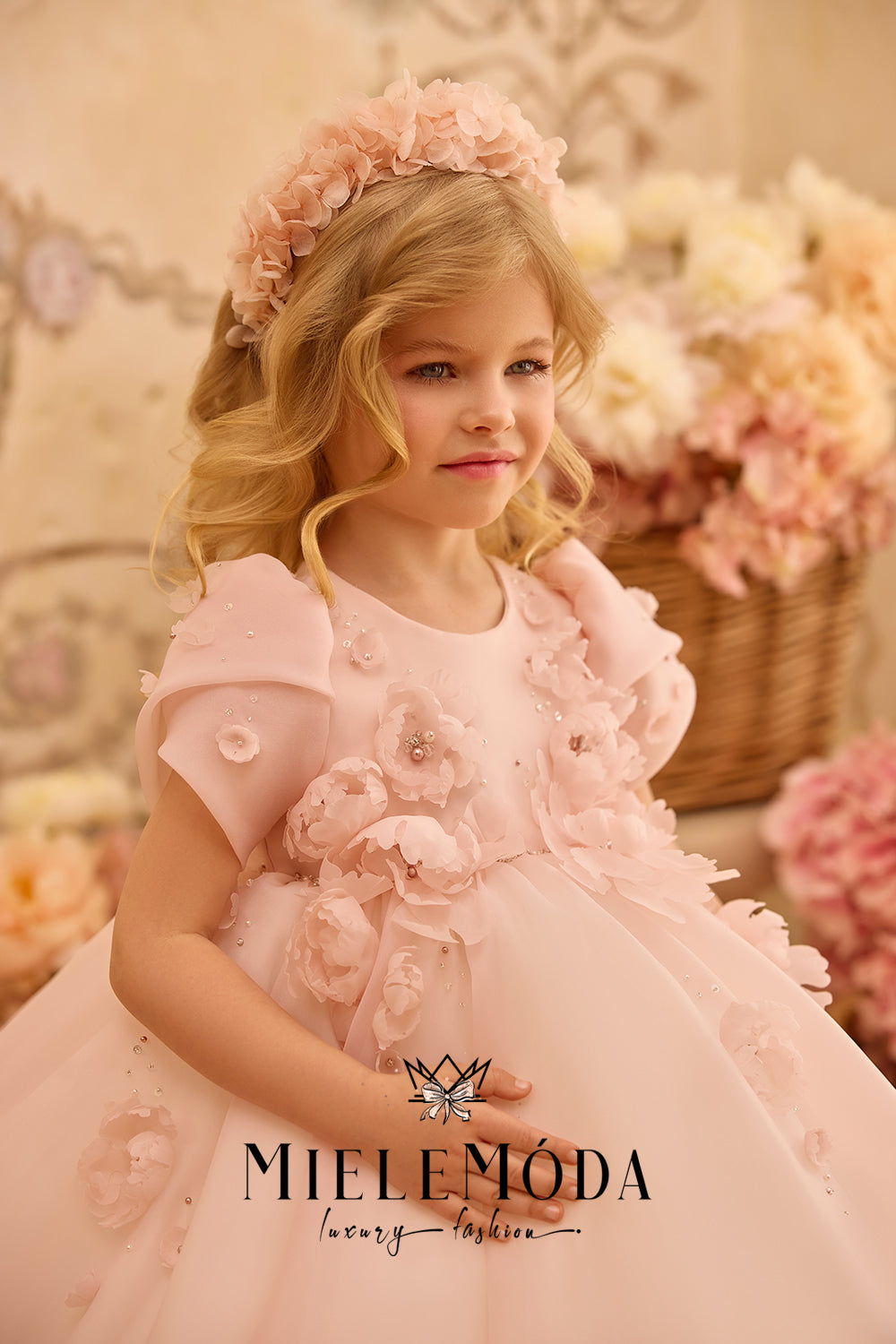 Éclat de Pétale 3D Flowers Couture Flower Girl Dress