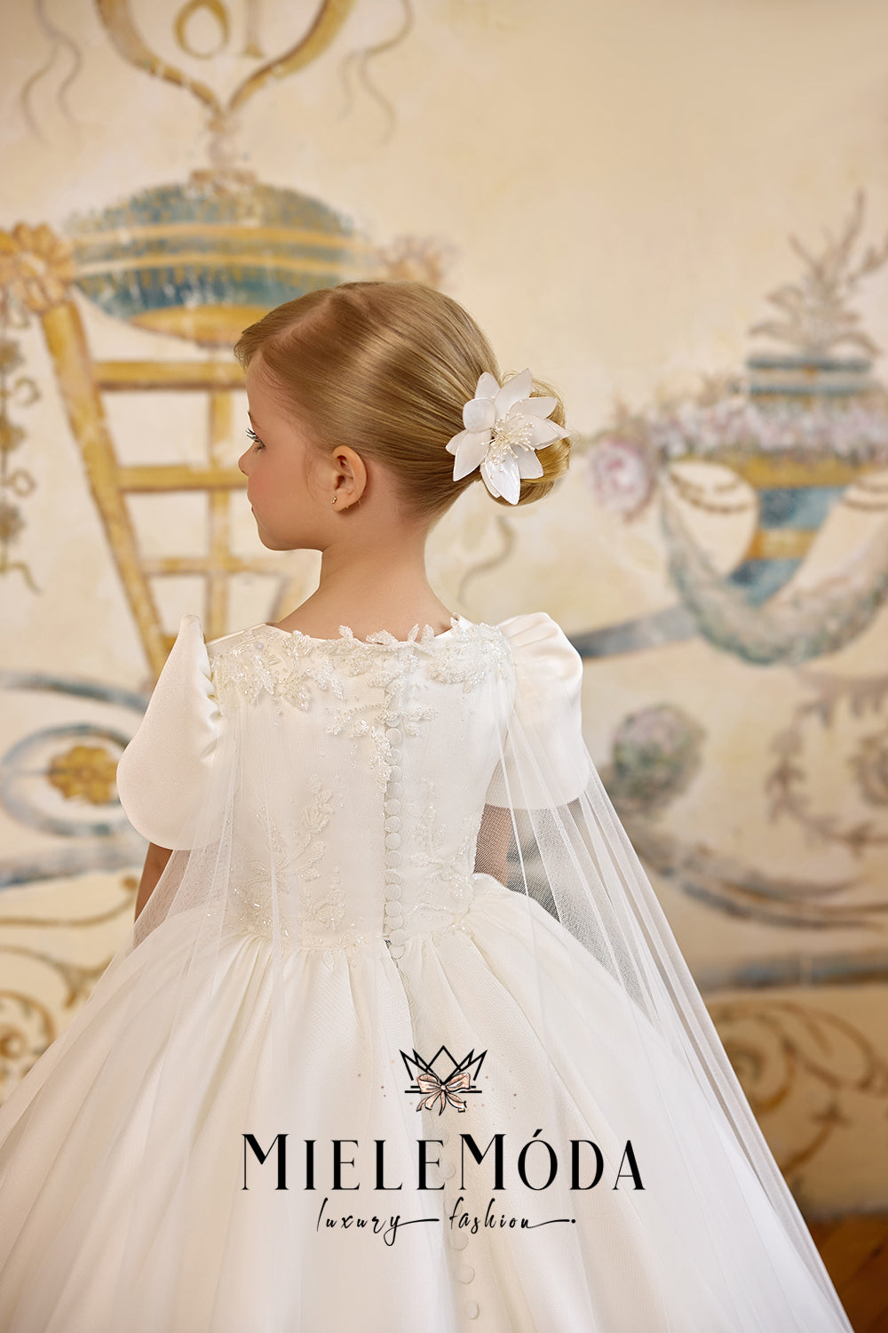 Fillette Royale Luxury First Communion Flower Girl Dress