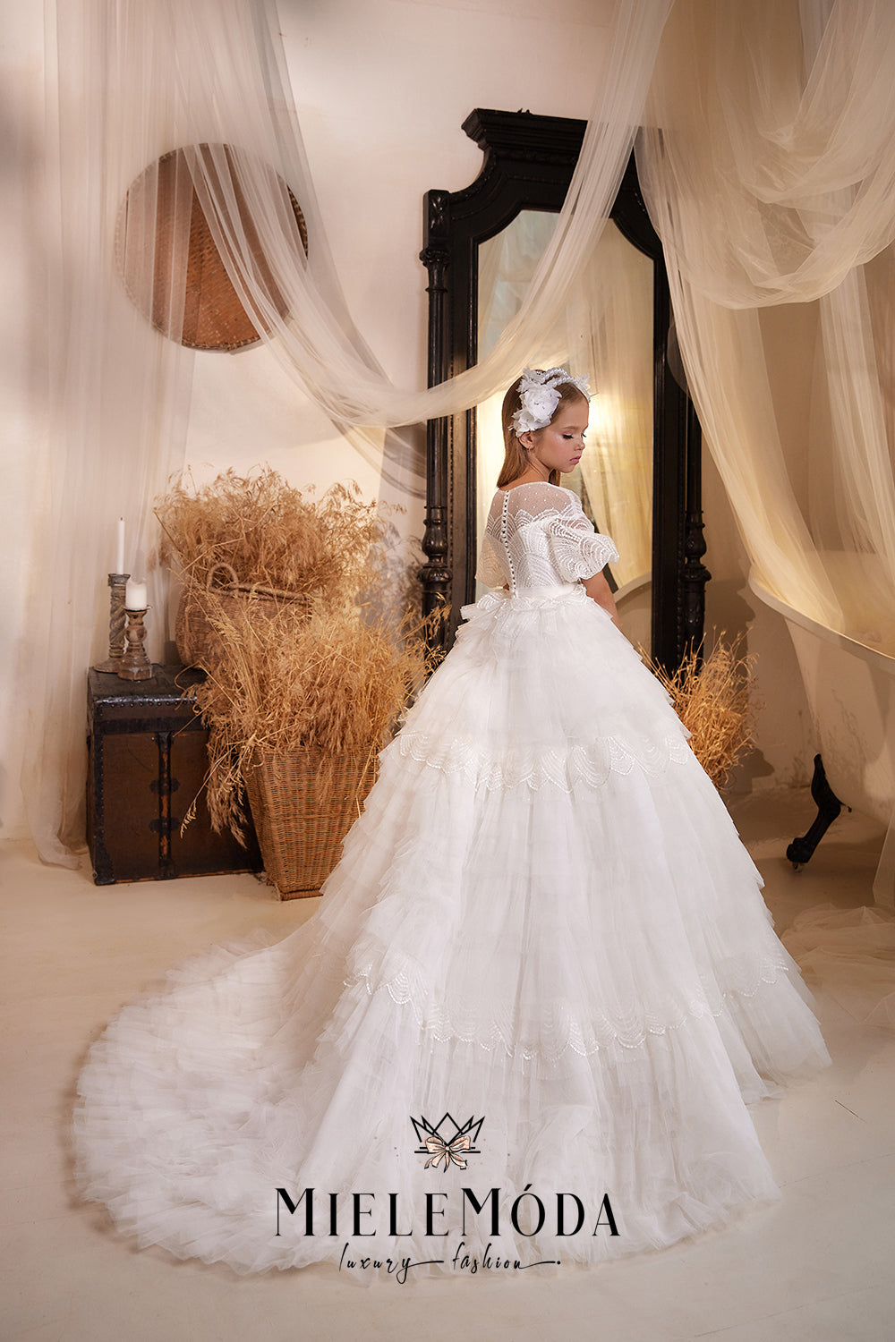 Amazon.com: Open Back Lace and Mesh Bridesmaid Dress Dress Sleeveless Long  Dress Flower Girl Wedding Dress Sundress (A, 4-5 Years): Clothing, Shoes &  Jewelry