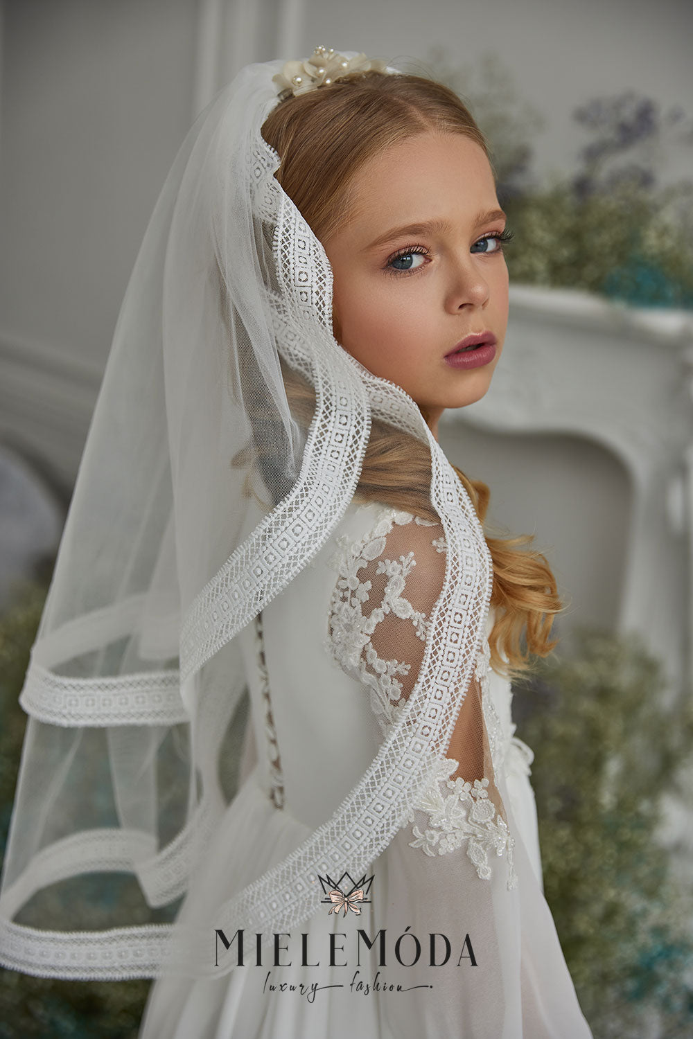 Communion Luxury Tulle Veil and Pearl Comb